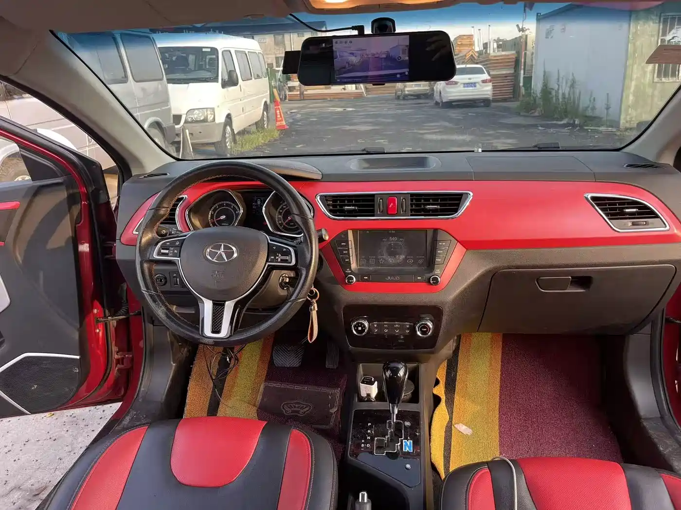 JAC Motors Refine S2 2015 2015 1.5L CVT Luxury Smart