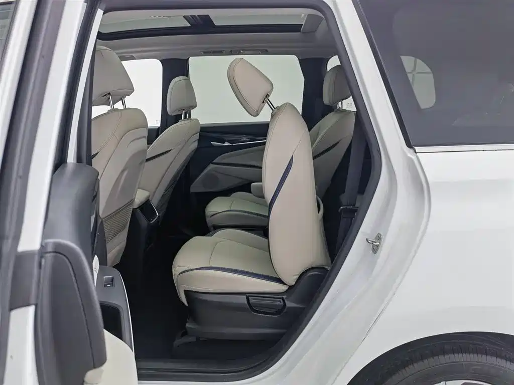 SAIC MAXUS CHASE G50