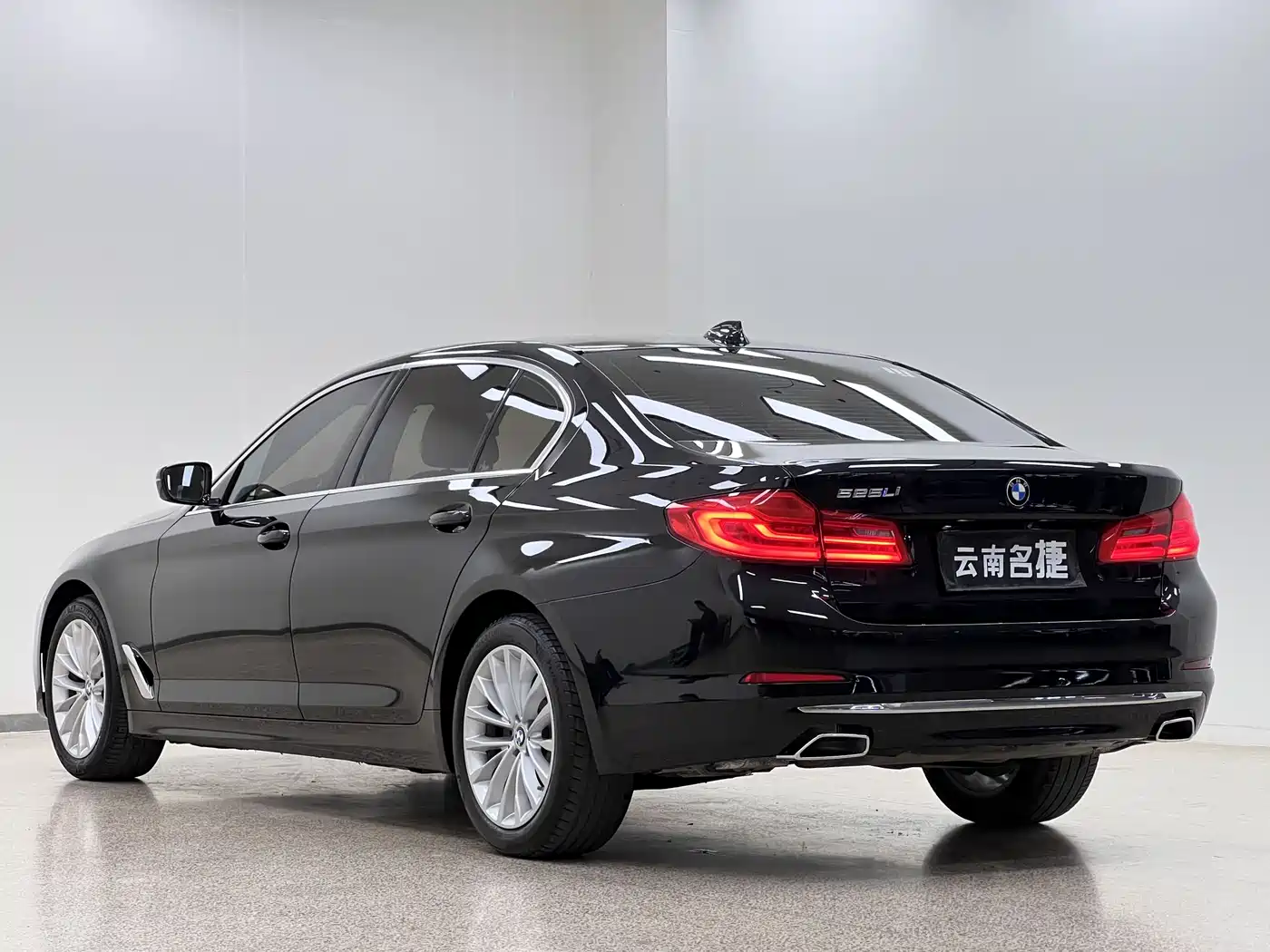 BMW 5 Series 2019 Facelift 525Li Luxury Package фото 4