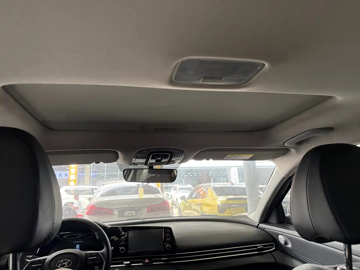 Hyundai Elantra 2023 1.5L CVT GLX Elite Edition фото 13