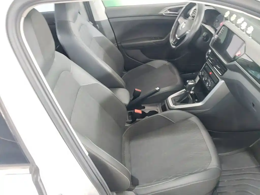Фото 25 - Volkswagen T-Cross