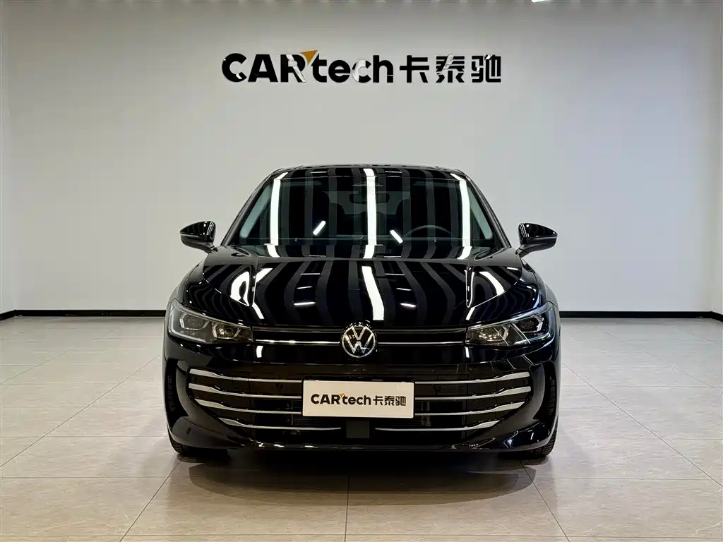 Volkswagen Passat 2025 Pro 380TSI Dragon Glory Edition фото 3