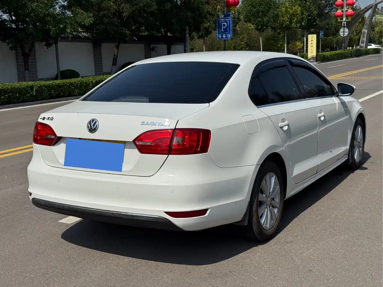 صورة 22 - Volkswagen Sagitar