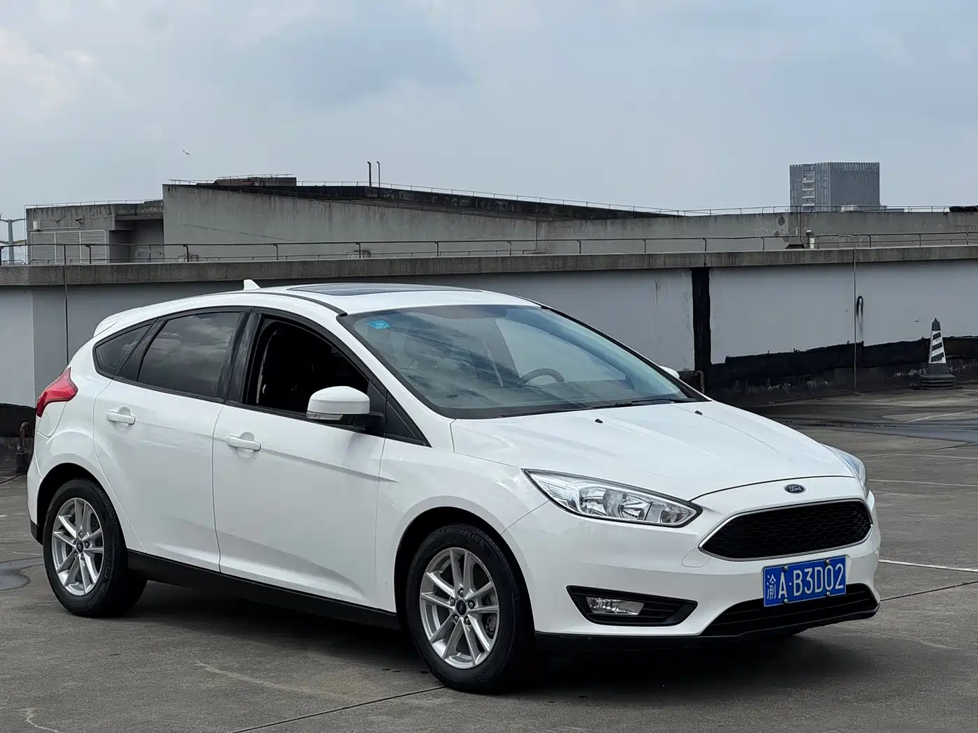 FORD FOX