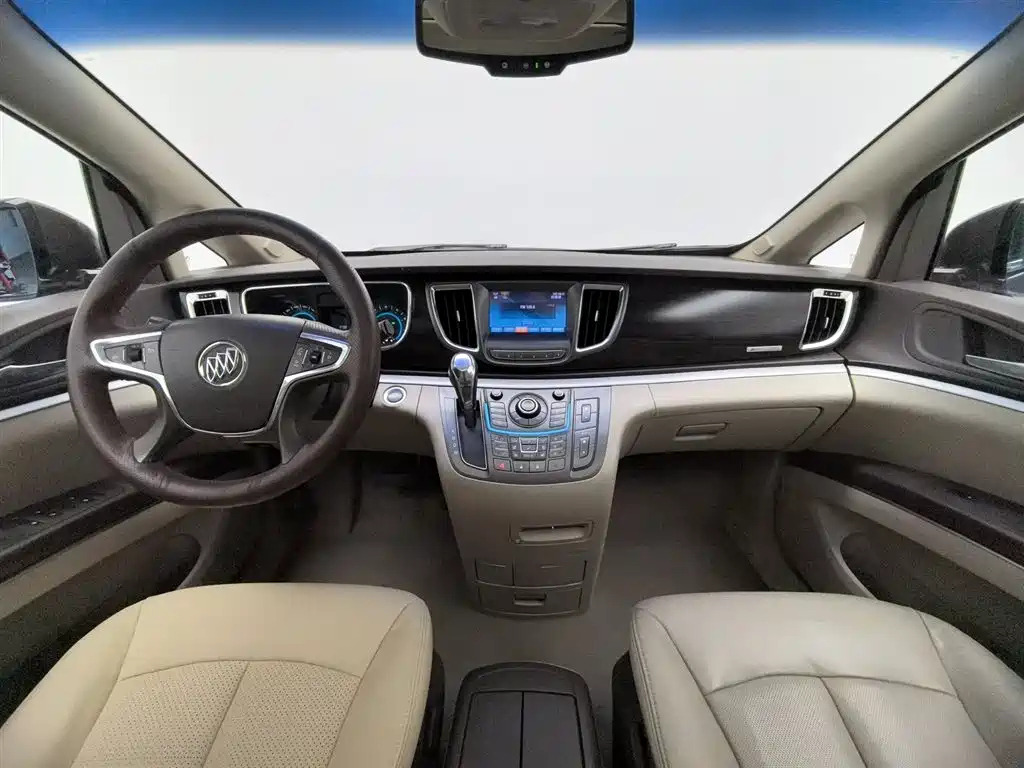 Buick GL8 2013 3.0L XT Luxury Business Flagship Edition фото 5