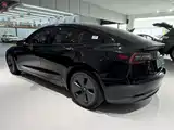 Фото 4 - Tesla Model 3
