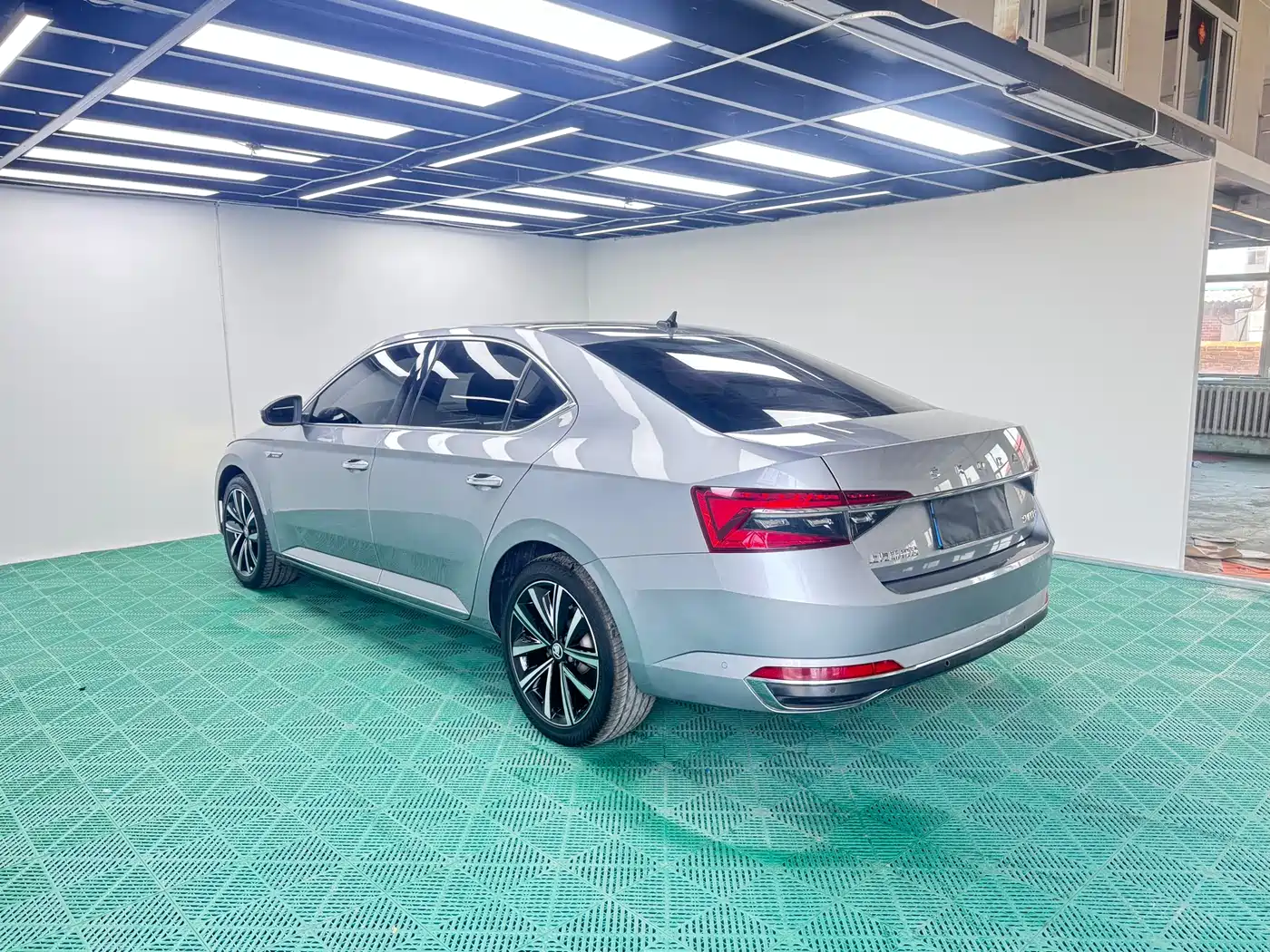 Škoda Superb 2023 Facelift TSI280 DSG Premium Edition фото 4