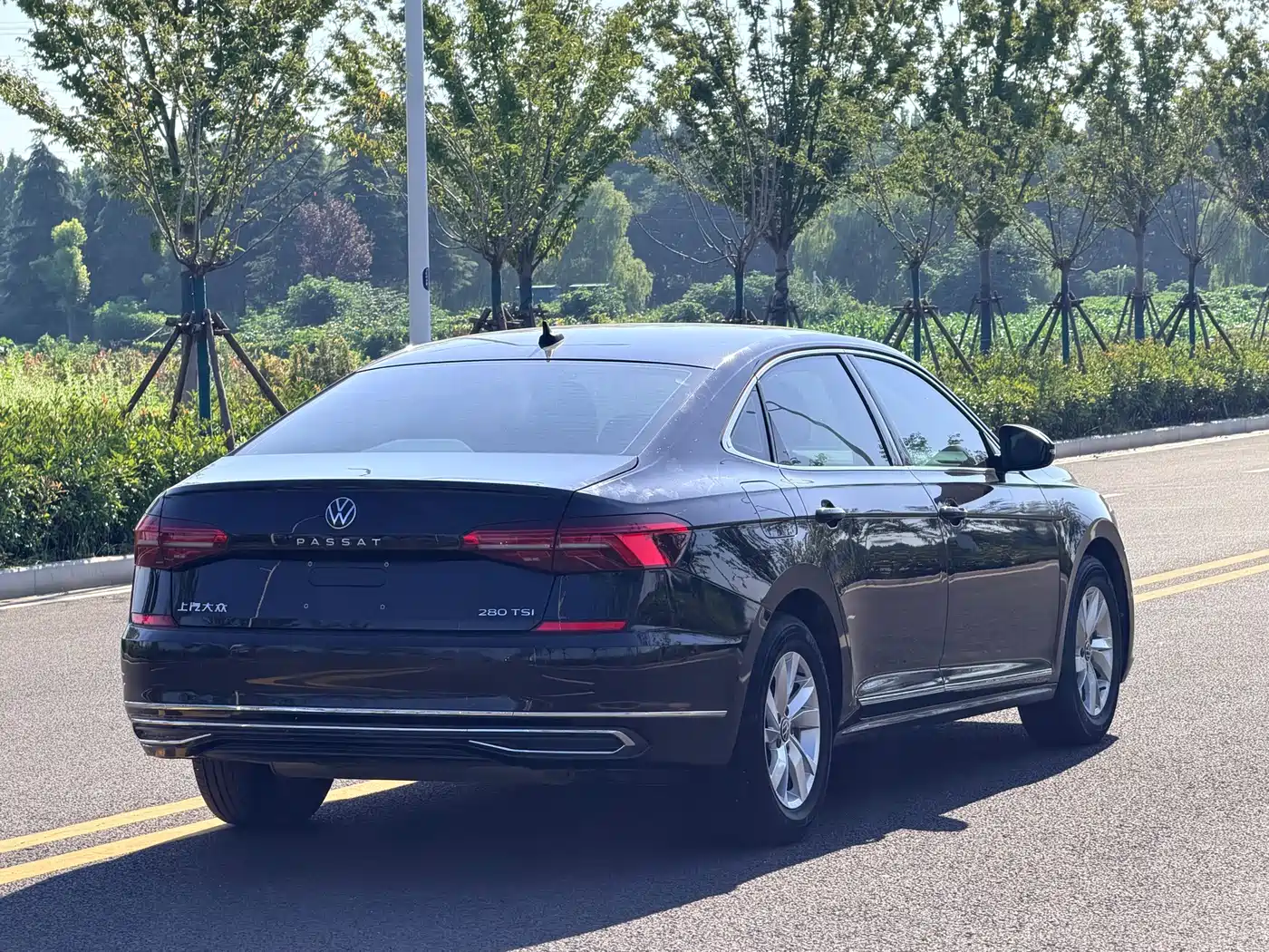 Фото 7 - Volkswagen Passat