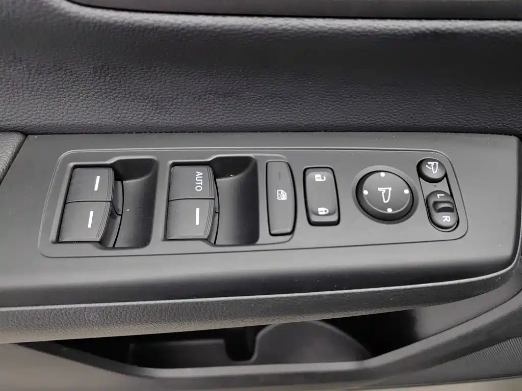 Photo 9 - Honda CR-V