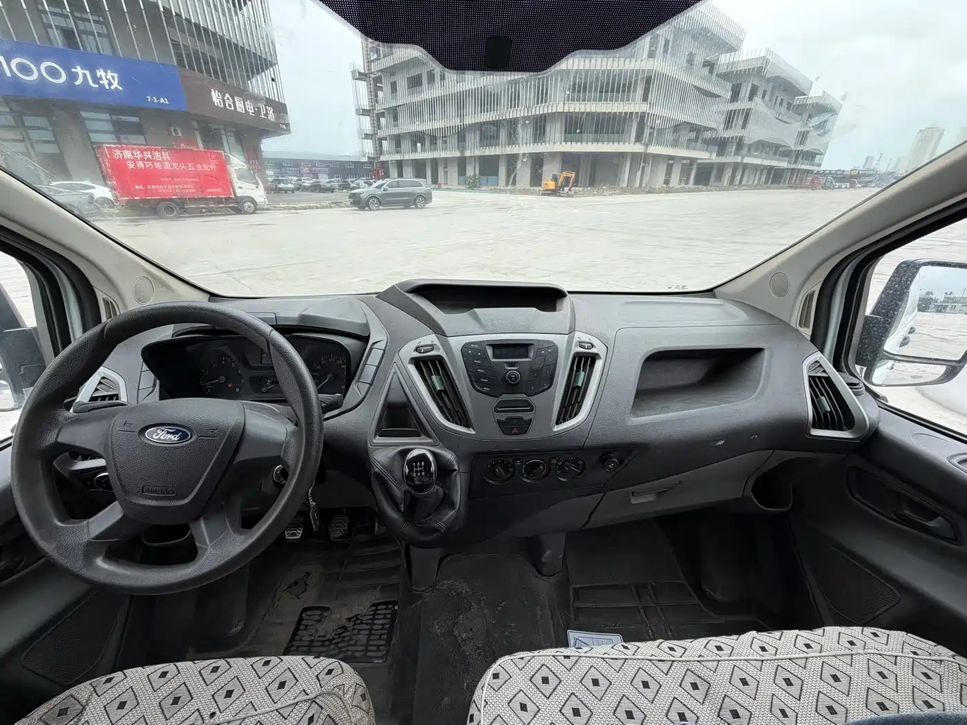 Ford Transit 2018 2017 2.0T Gasoline Van Short Wheelbase Low Roof China V