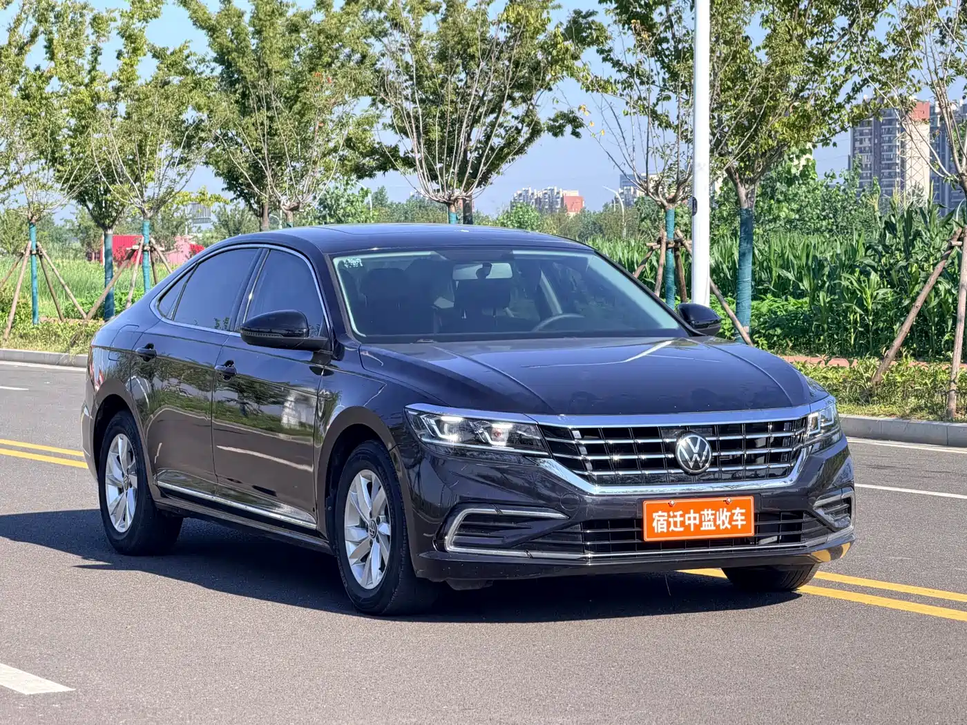 Фото 3 - Volkswagen Passat