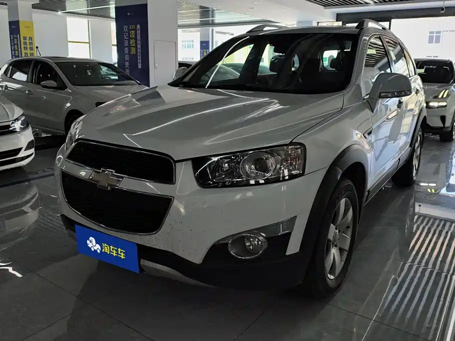 Chevrolet Captiva 2014 2014 2.4L 2WD Urban 7-seater