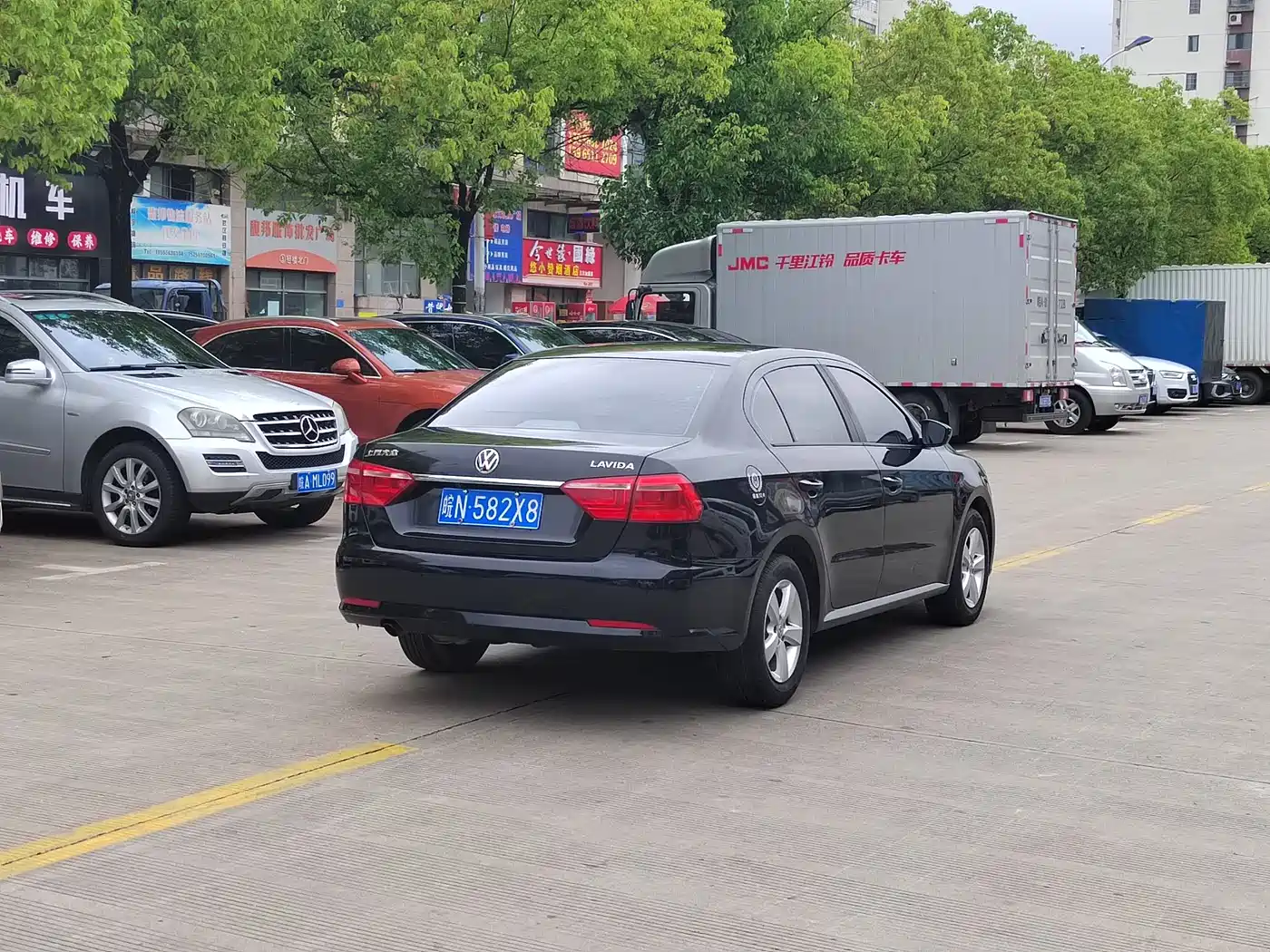 Volkswagen Lavida 2013 Facelift Classic 1.6L Automatic Trend фото 8