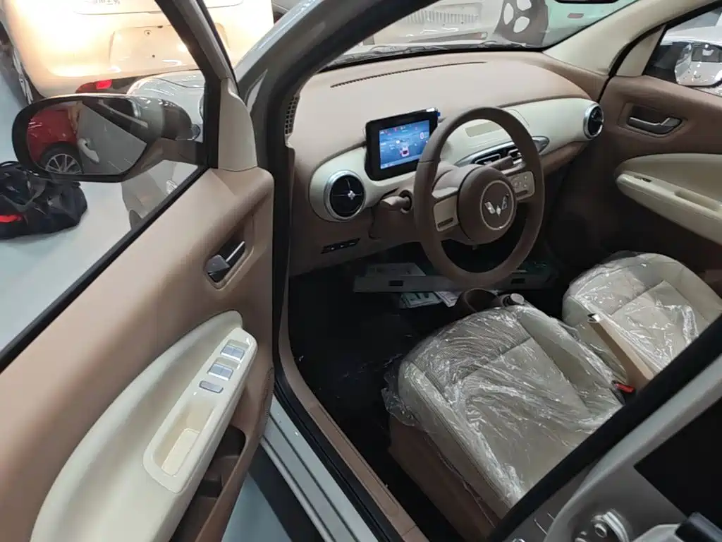 Wuling Motors Hongguang MINIEV 2026 2025 4-Door Advanced