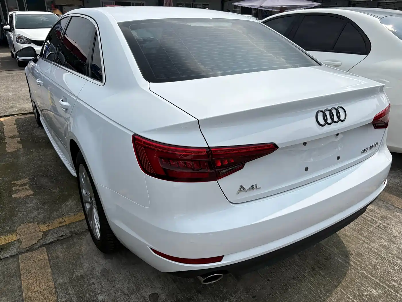 Фото 15 - Audi A4L