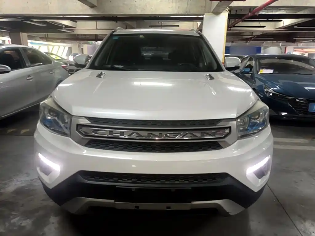 Фото 3 - Changan CS75