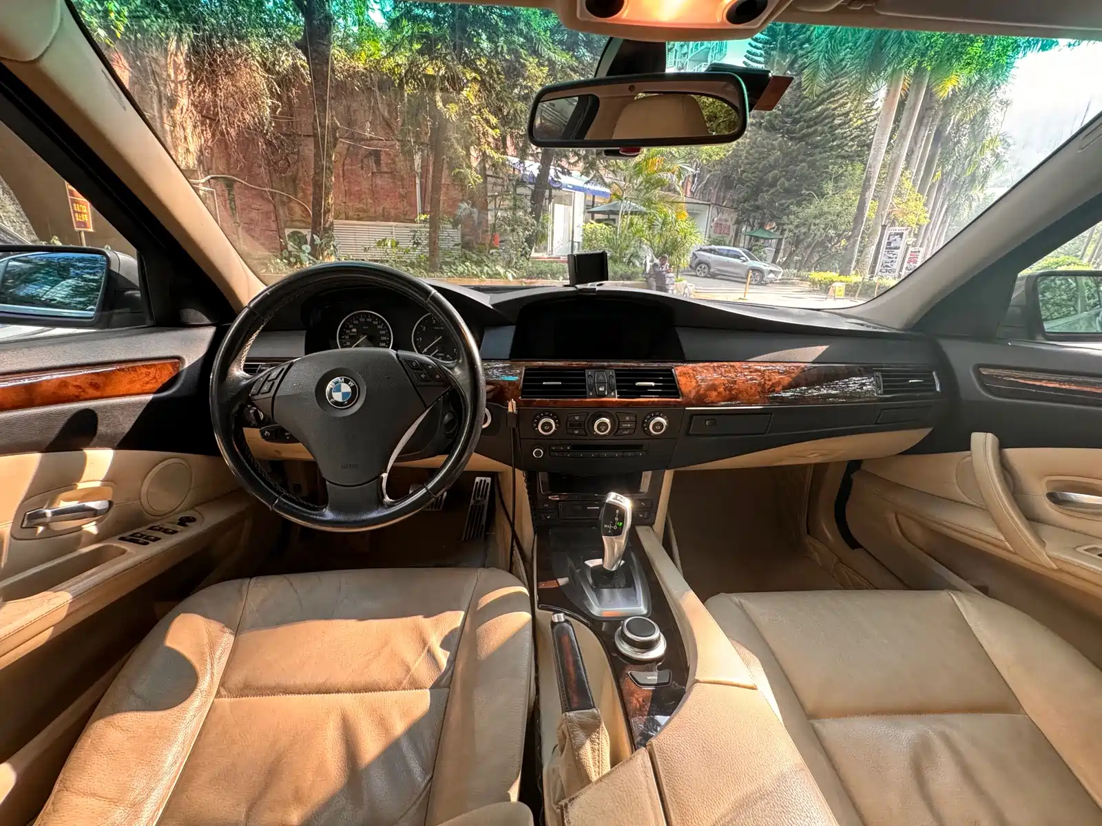 Photo 7 - BMW 5 Series