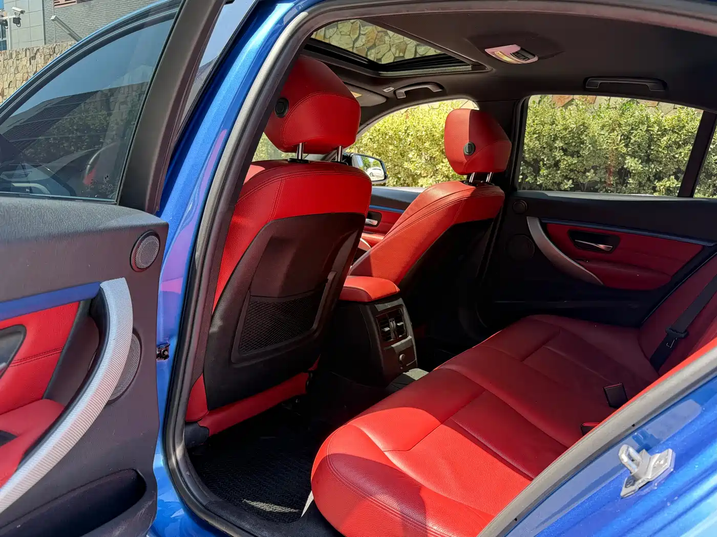 BMW 3 Series 2019 320i M Sport Package фото 6