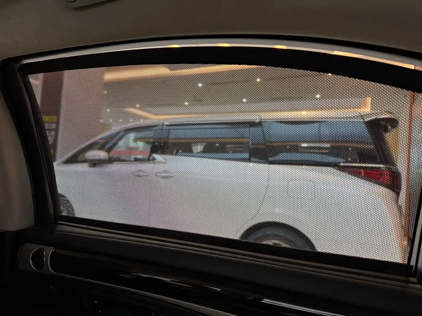 Lexus LS 2014 600hL фото 16