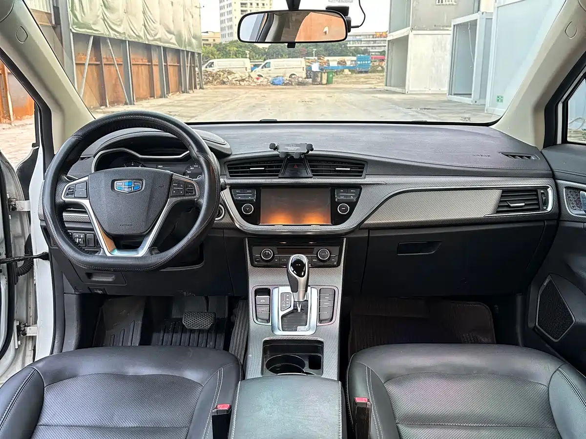 Фото 5 - Geely Emgrand GS