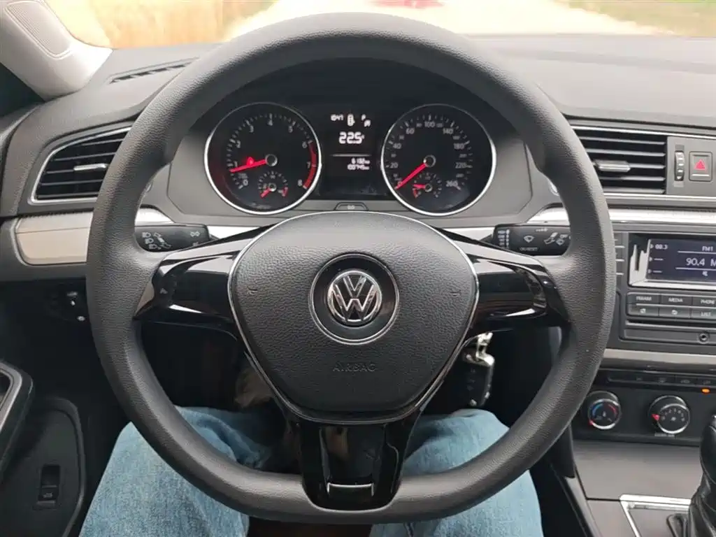 Volkswagen Lamando 2018 230TSI DSG Trend Edition фото 11