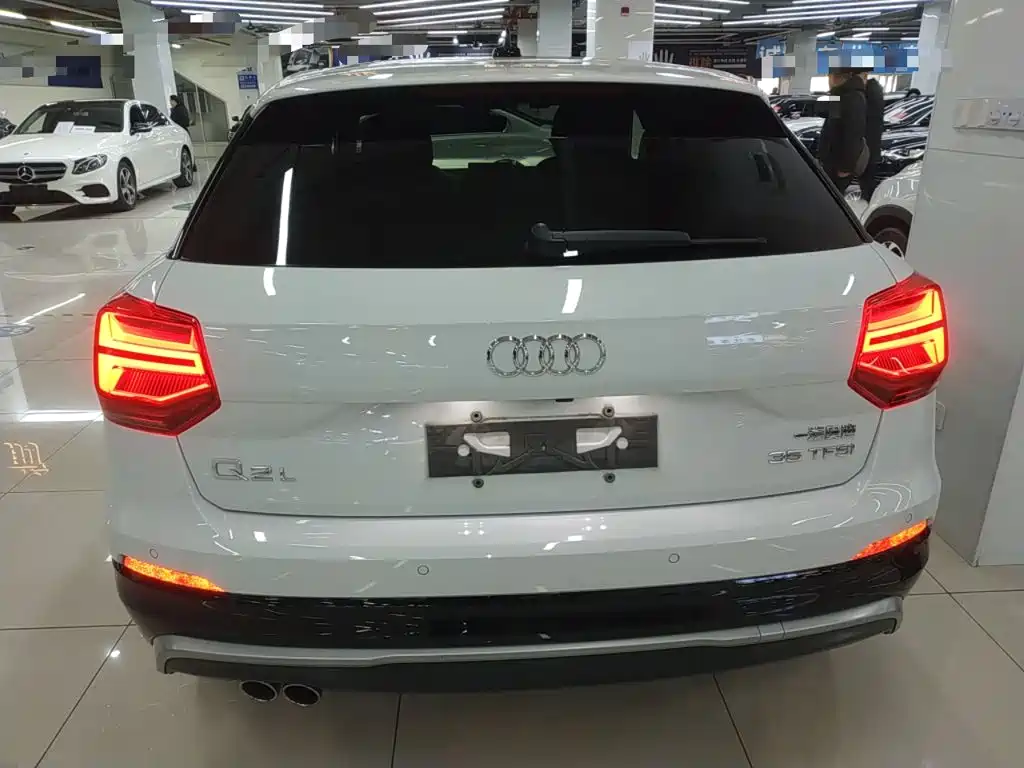 Audi Q2L 2019 2018 35 TFSI Launch Exclusive Edition China VI