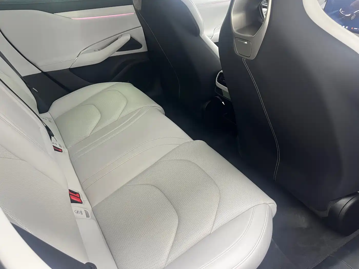 Xiaomi Auto Xiaomi SU7 2024 RWD Standard Founder's Edition фото 9
