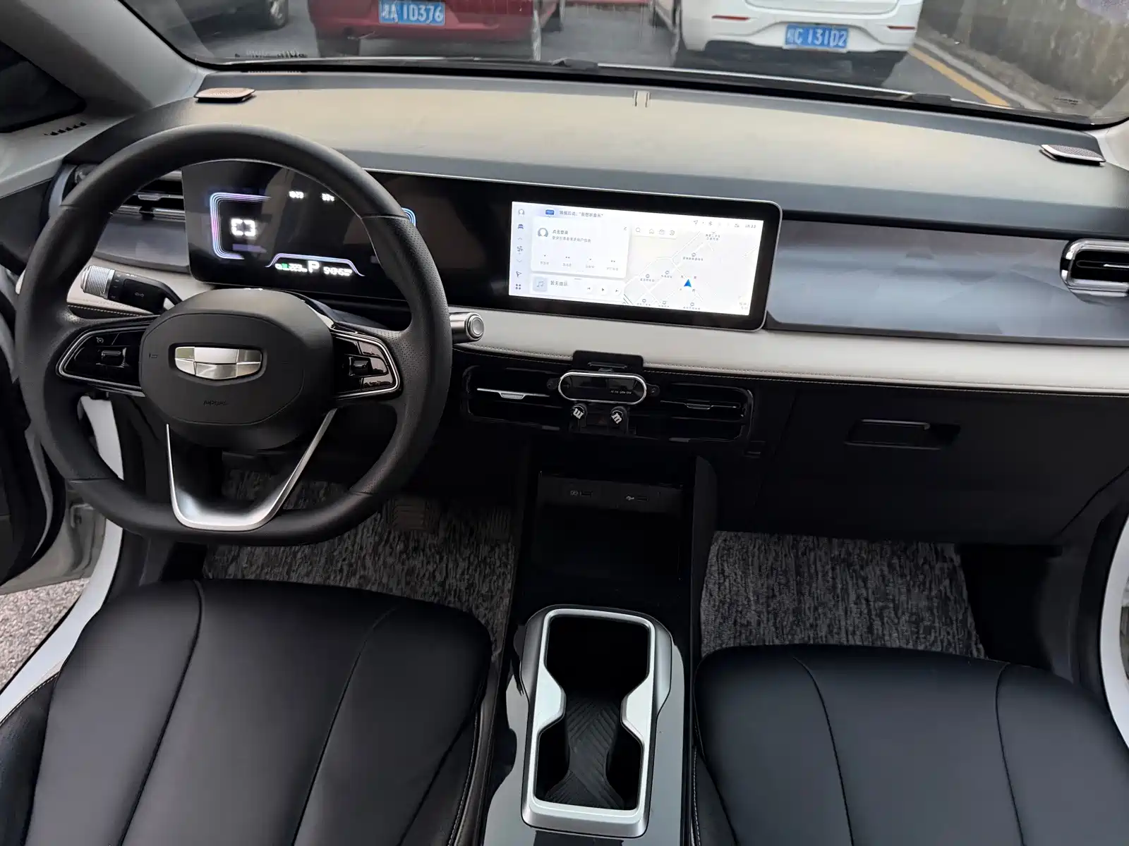 Фото 7 - Geely Geometry E Firefly