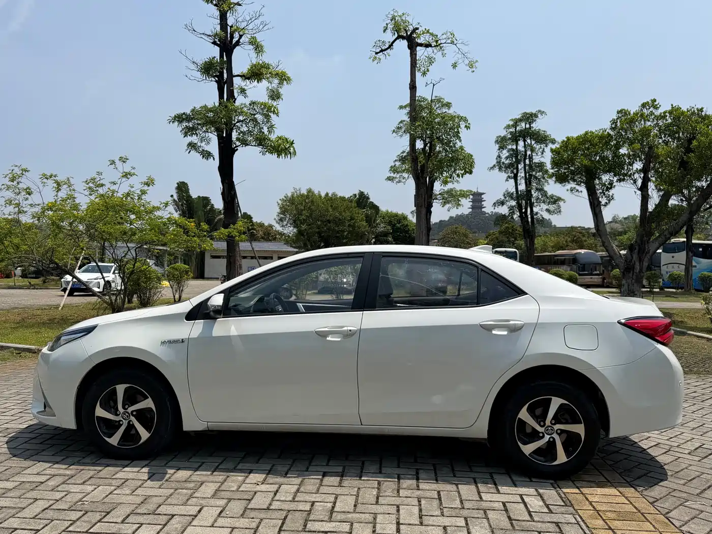 Toyota Levin 2017 Facelift Hybrid 1.8H GS E-CVT Elite Sunroof Edition China V фото 7