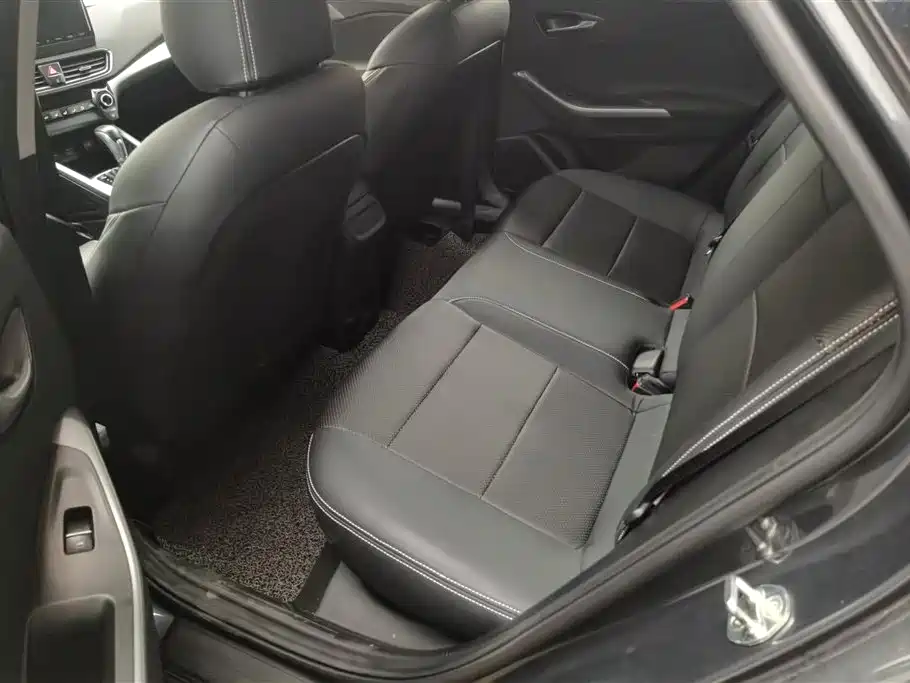 Hyundai Fista 2019 240TGDi Sport Edition China VI фото 11