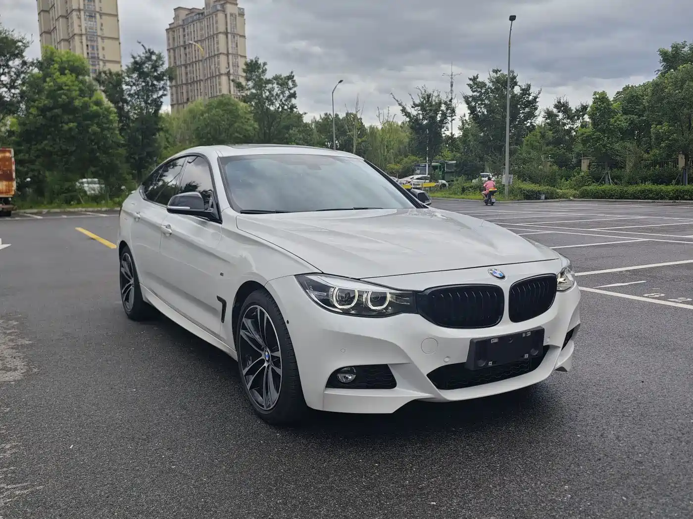  BMW BMW 3 Series GT 2019 330i xDrive M Sport Black Night Edition 3