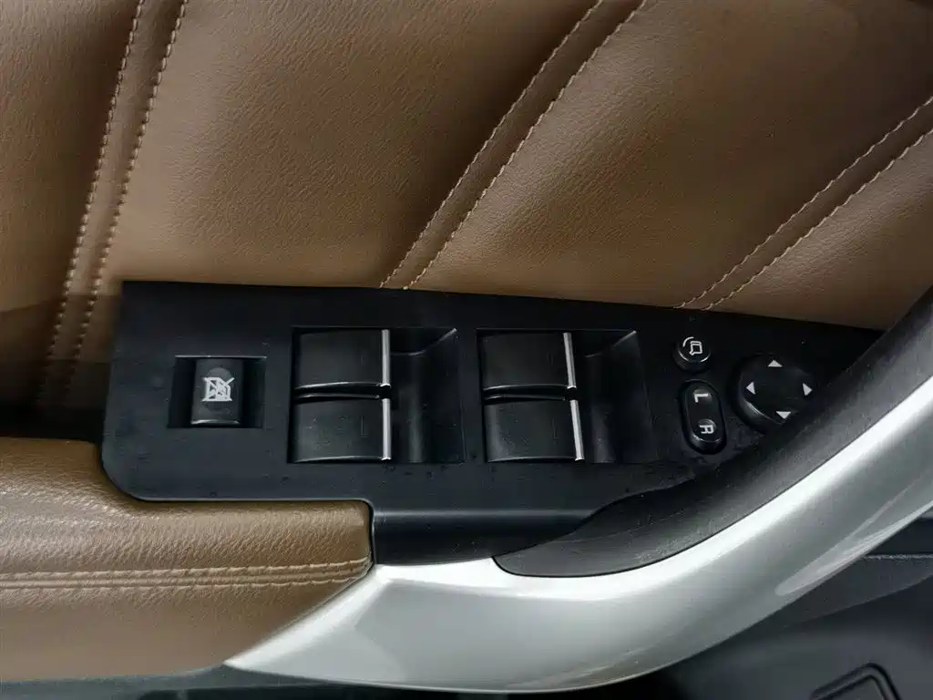 Haval H9 2017 2.0T Petrol 4WD Premium 5-seater фото 9