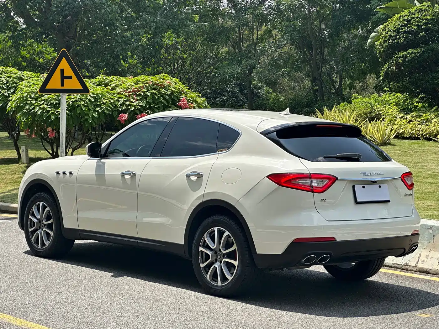 Maserati Levante 2021 2020 3.0T Standard