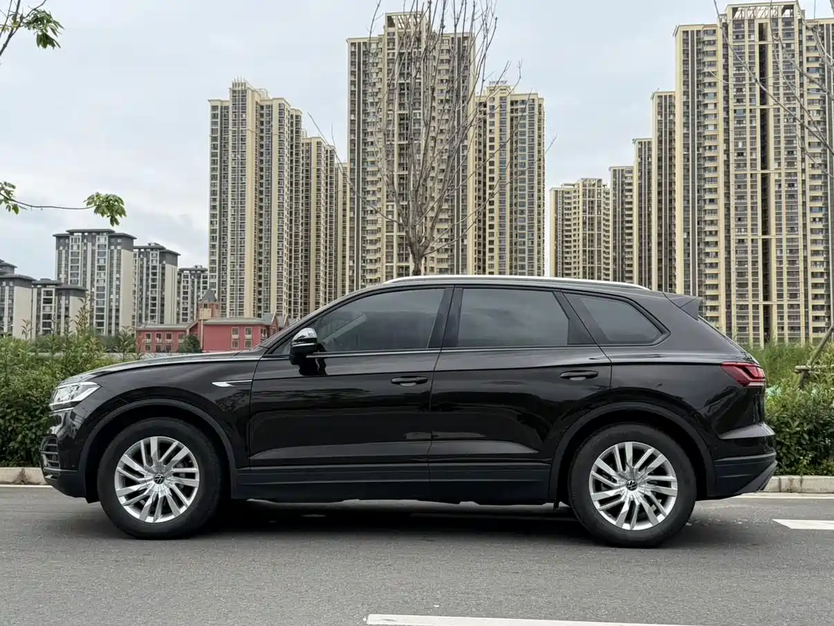 Volkswagen Touareg 2023 2022 2.0TSI Pilot Special Edition