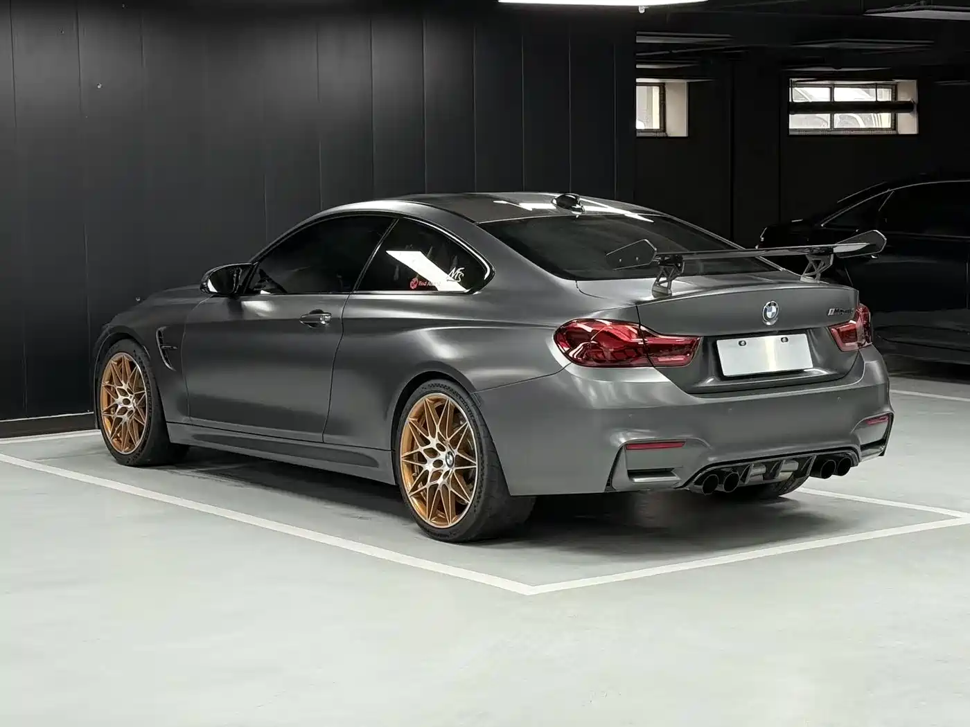 BMW M4 2016 M4 GTS фото 13