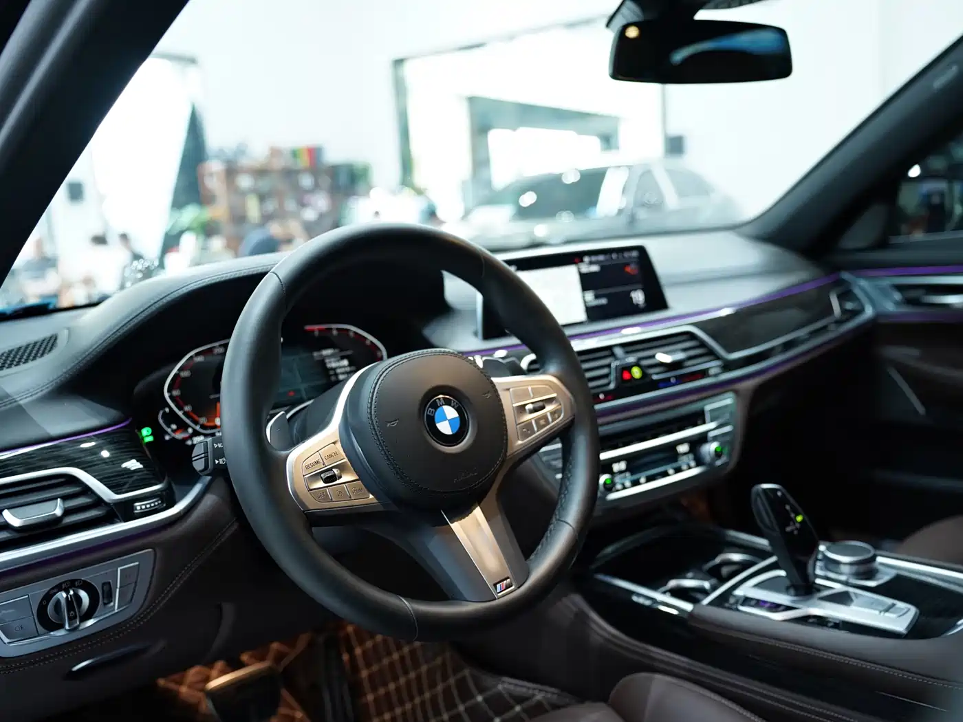 BMW 7 Series 2021 Model 740Li Leading M Sport Package фото 5