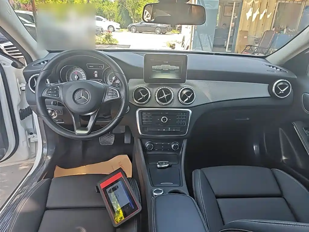 Mercedes-Benz GLA 2016 GLA 200 Dynamic фото 10