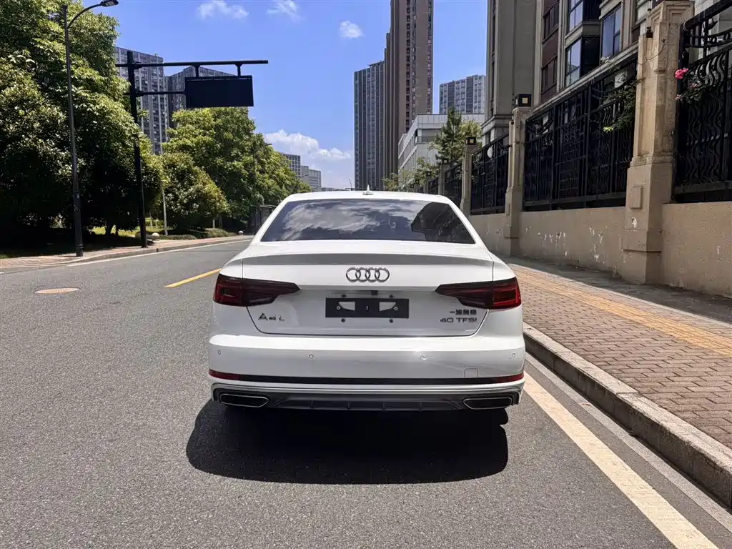Audi A4L 2019 40 TFSI Fashion (China V) фото 8