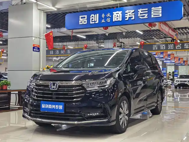 Honda Odyssey 2024 2.0L e:HEV Sharp·Comfort Edition — фото 1