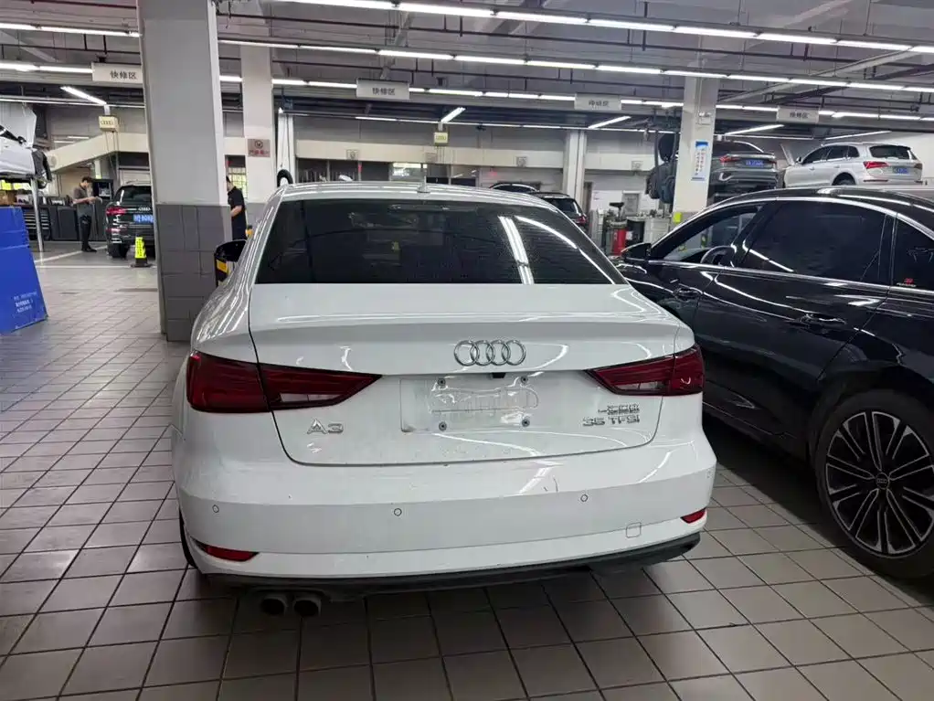 Photo 5 - Audi A3