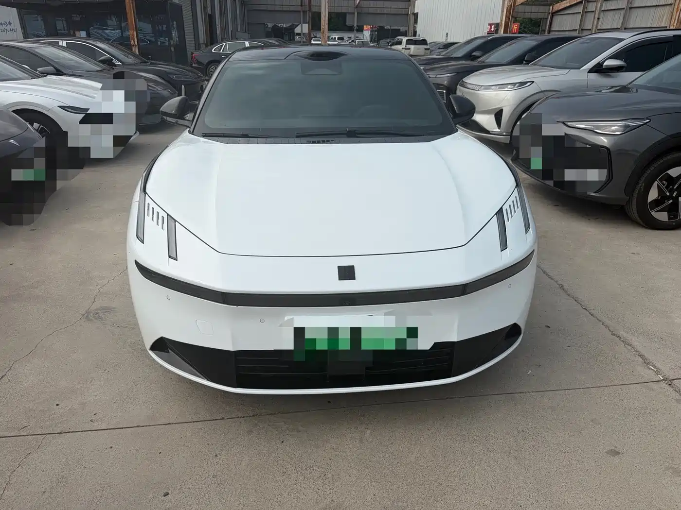 Lynk & Co 10 EM-P 2026 2025 Model 120 AWD Halo
