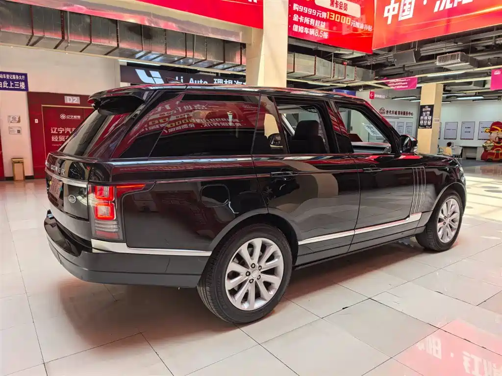 Land Rover Range Rover 2017 3.0 SC V6 Golden Age Edition фото 3