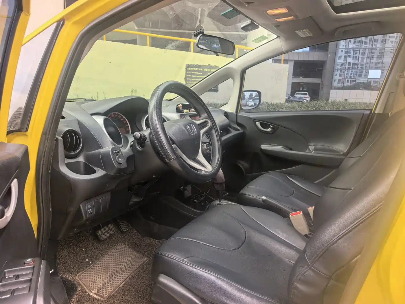 Фото 9 - Honda Fit