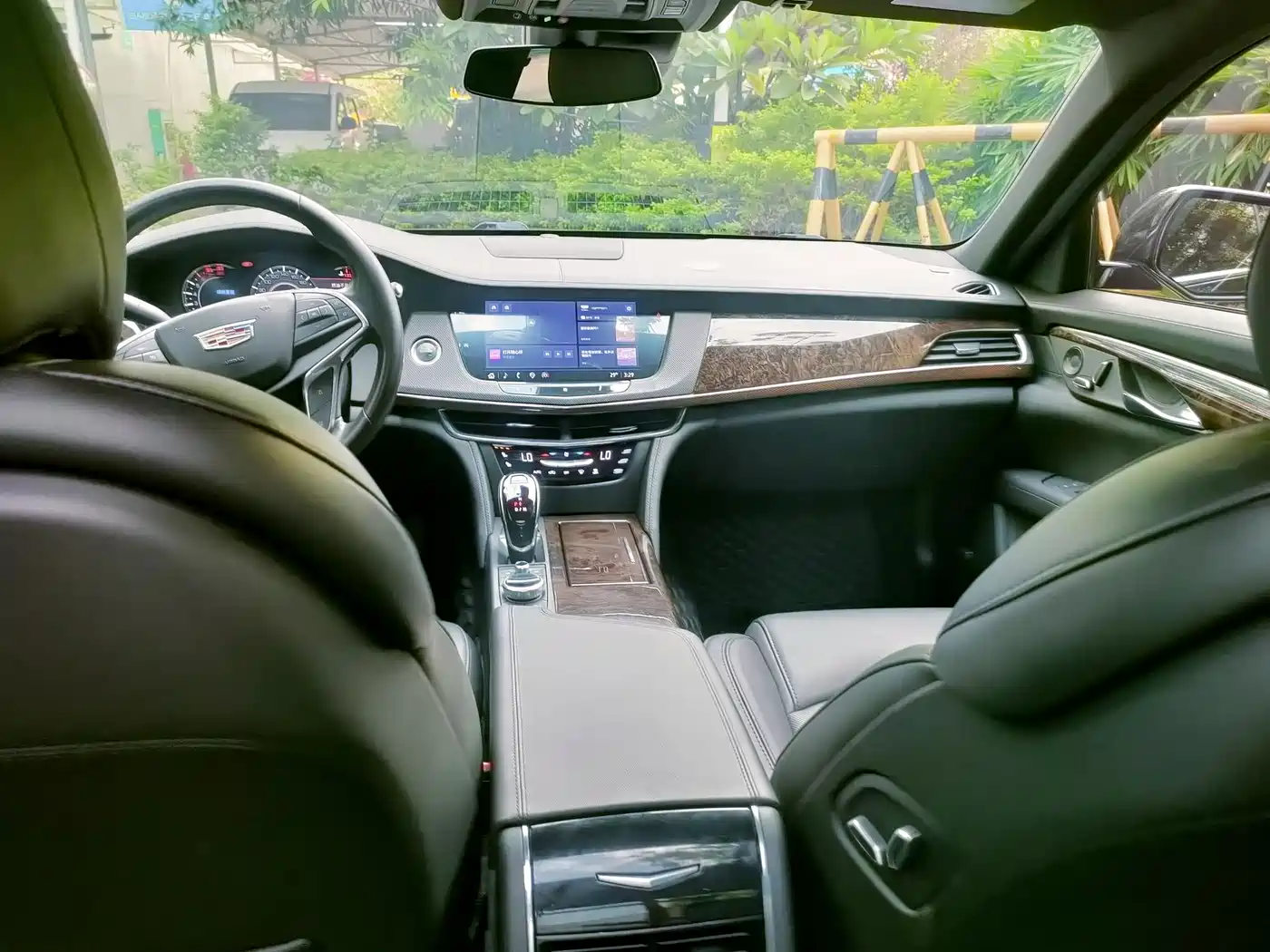 Фото 25 - Cadillac CT6