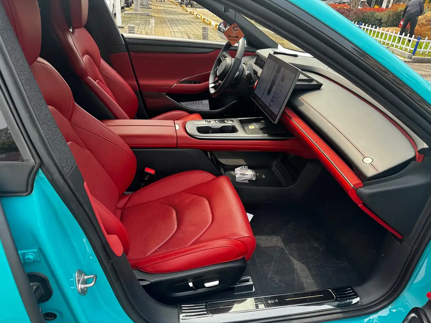 XIAOMI CAR XIAOMI SU7