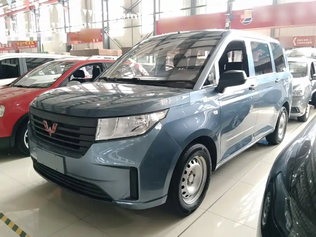 صورة 1 - Wuling Motors Wuling Hongguang PLUS