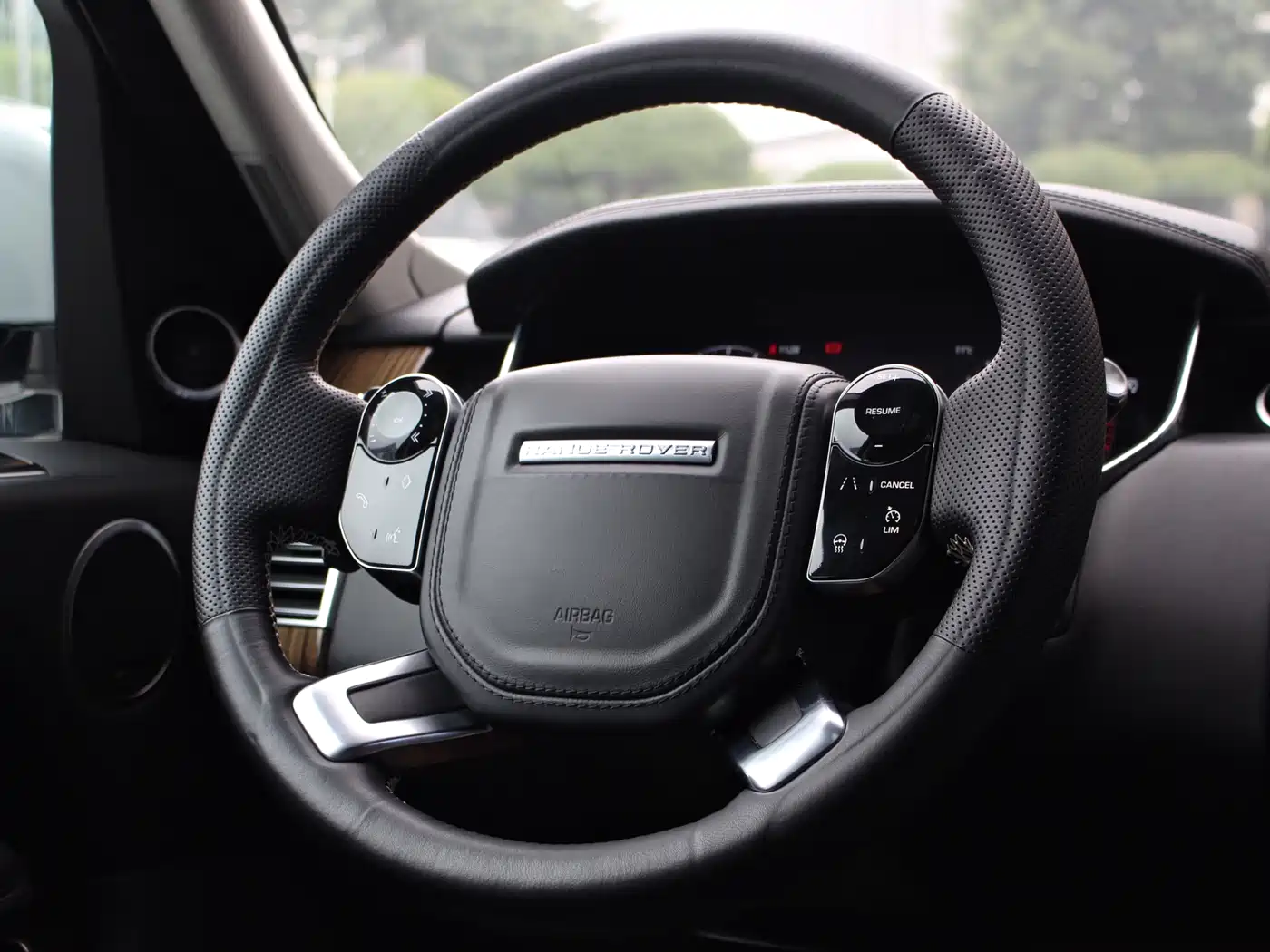 Land Rover Range Rover 2018 3.0 SC V6 Vogue SE Genesis Extended Edition фото 10