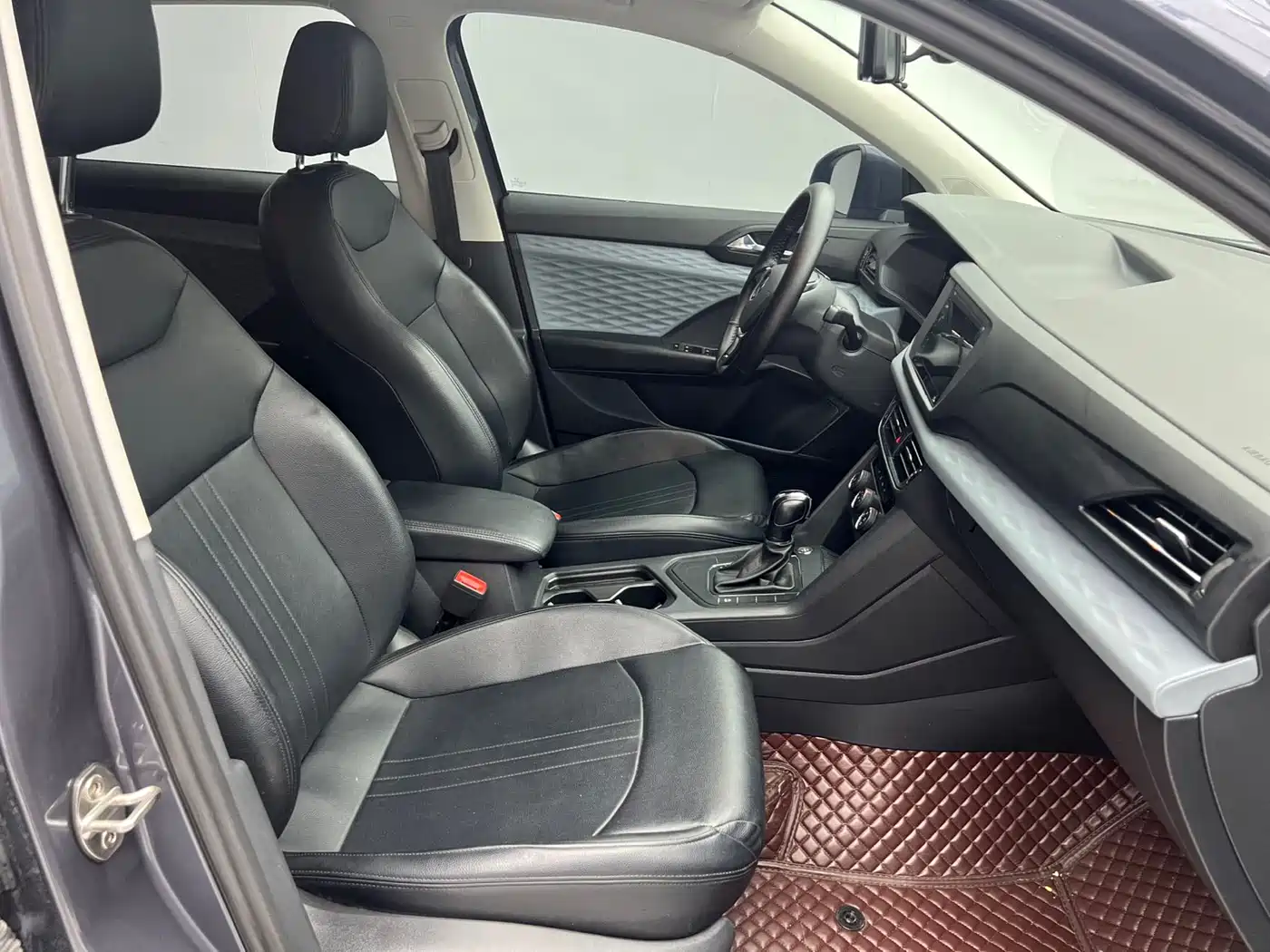Volkswagen Tharu 2022 280TSI 2WD Trend фото 10