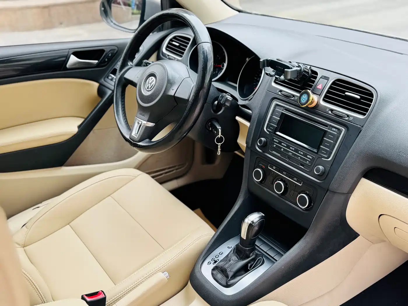 Volkswagen Golf 2012 1.6 Automatic Comfort Type фото 9