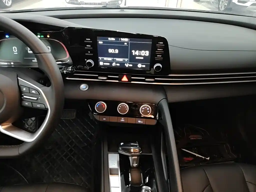 Hyundai Elantra 2025 2023 1.5L CVT GLX Elite Edition
